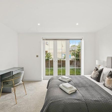 Drake House Apt 3 In Staines - Free Parking - Heathrow - Thorpe Park Esterno foto